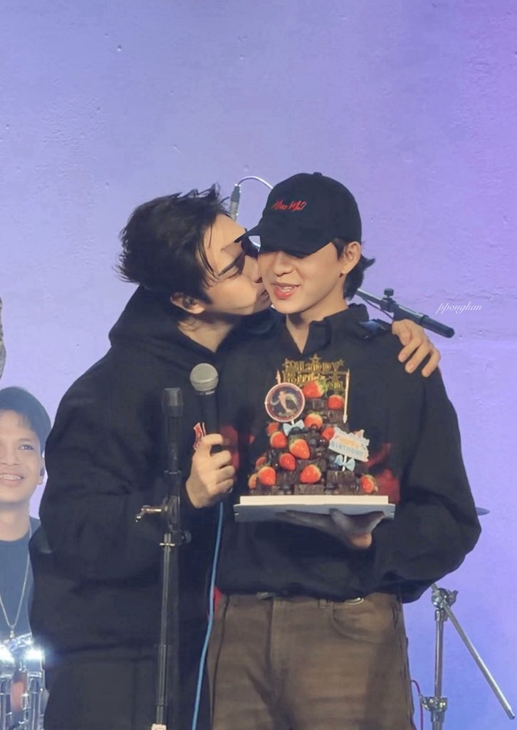 Back to being a little baby for his parents 🤏🥰

#GardenBackConcert 
#TaeDarvid #TEeThanapon
#บาสเด็กอ้วนที่แท้จริง #bbasjtr