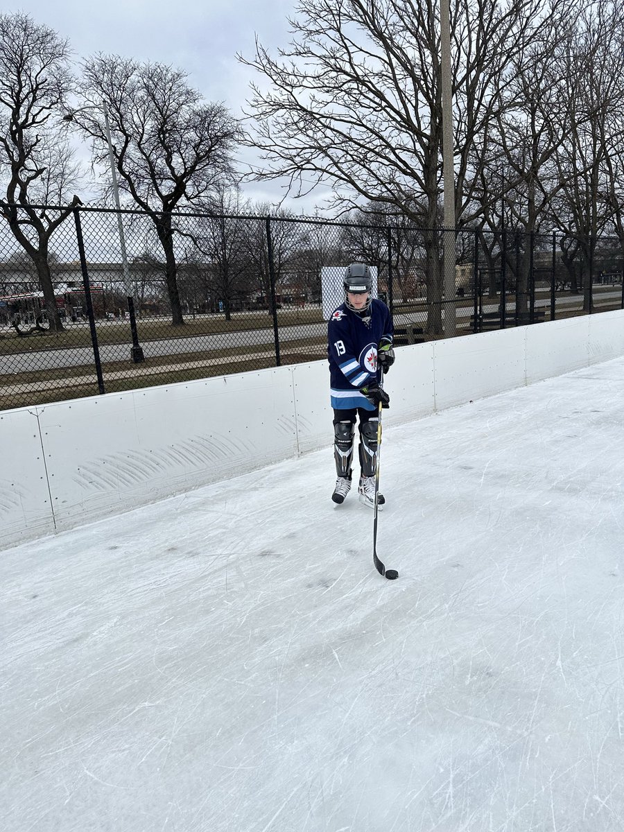 Another weekend on the ol outdoor rink at McKinley Park