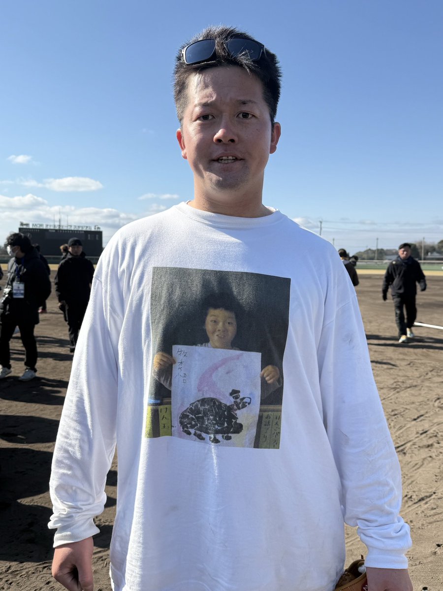 牧秀悟 選手が自主トレを公開⚾️ Tシャツをよく見ると… 何と幼き日の