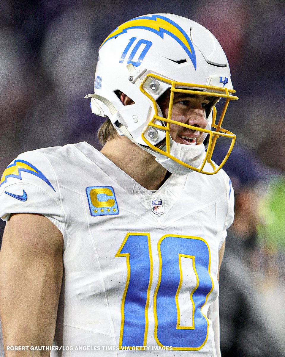 ESPNInsights's tweet image. The Chargers 3 points in the Wild Card round loss to the Patriots is the second fewest in Chargers postseason history, behind a 31-0 loss to the Dolphins in 1992.