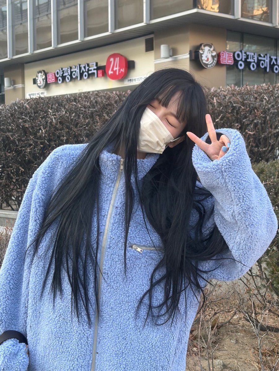 nsnss___'s tweet image. สมชื่อ katarinabluu จริงๆ ยัยไม่ได้เกิดมาเพื่อสีฟ้า สีฟ้าต่างหากที่เกิดมาเพื่อยัย 💙🩵