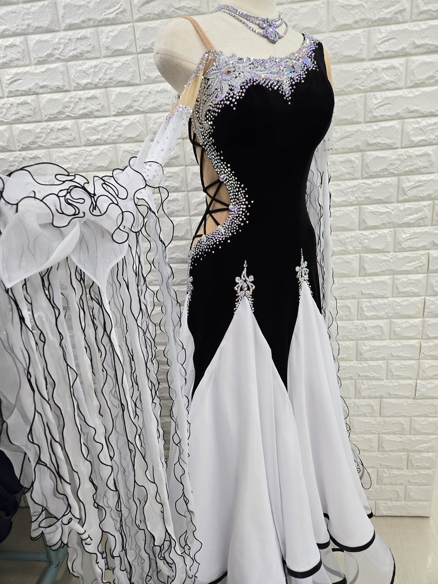 白樺社交ダンスドレス 社交ダンスドレス・衣装専門店👗|白樺ドレス|販売・レンタル・オーダー