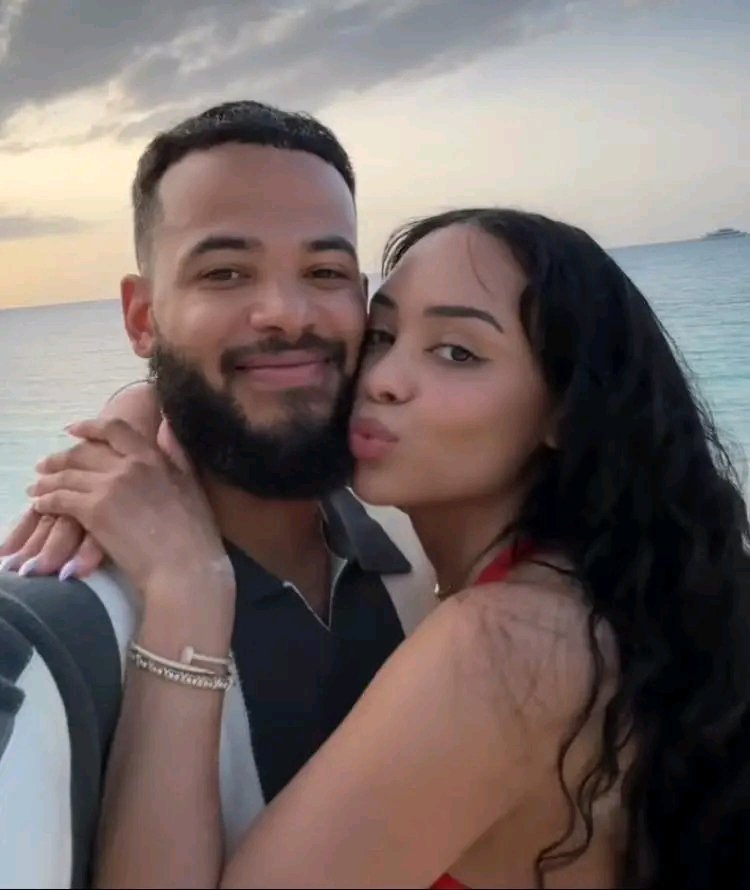 KabeloMohlah02's tweet photo. We are just 12 days into 2026, and I’ve already seen three breakups 💔
2026 is clearly for other things, not relationships. https://t.co/9NCMRWJoSN