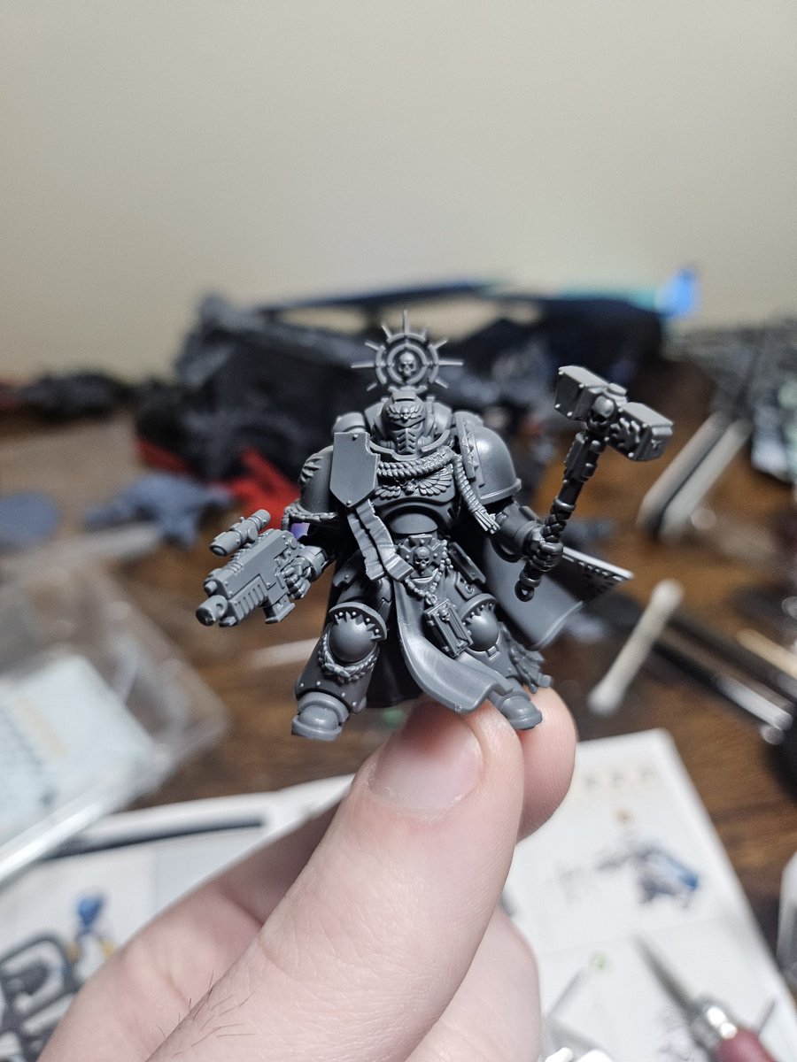 Why is he so stanced up!? I just gave him a hammer