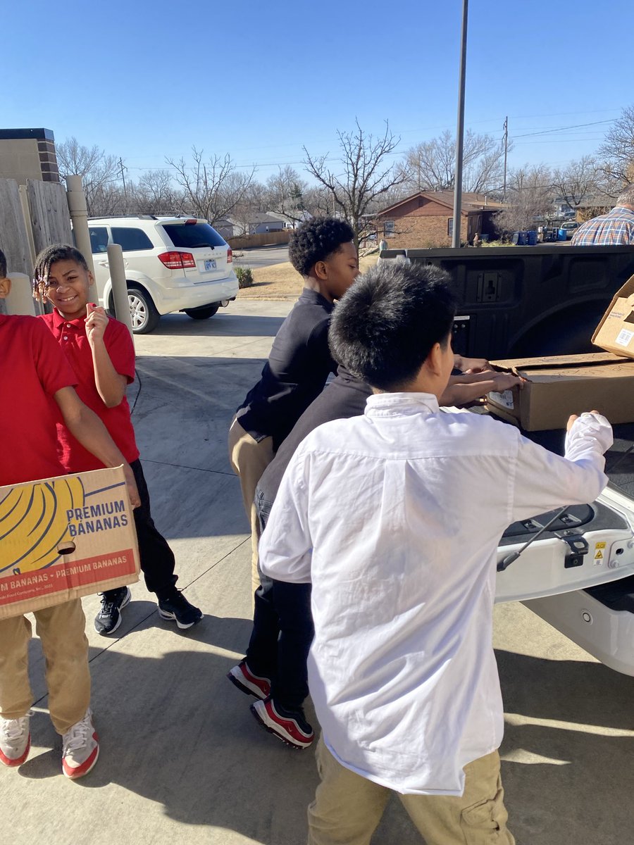 Holy Savior Angels tweet media