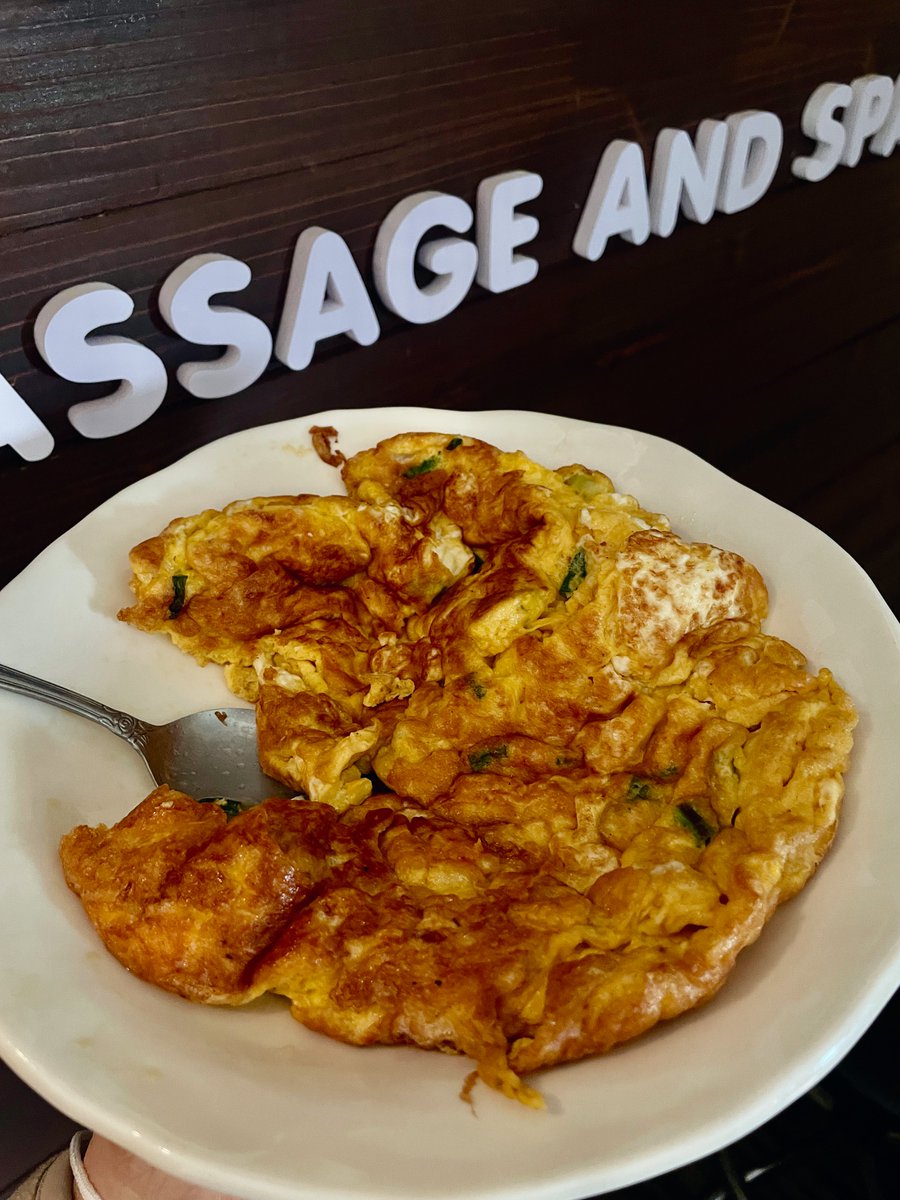 family__saya's tweet image. ไข่เจียว 8 ฟอง = CEO level fullness 😆🥚🍳
หอมจนต้องบอกต่อ すごくおいしい！香りがたまらない〜😋😋
#Foodie #Homemade #EggLover #Delicious
#familySaya