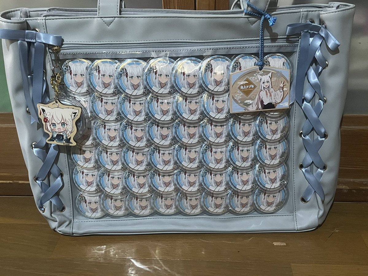 白上フブキ　正月　缶バッジ　痛ば ついに念願だったフブちゃんの正月衣装缶バッジで痛バ完成しました