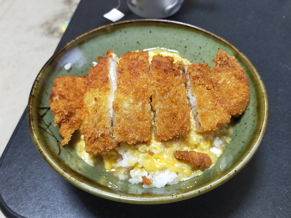 かちゅどん 体温37.8度 夜はどこかに食べに行ってくれー