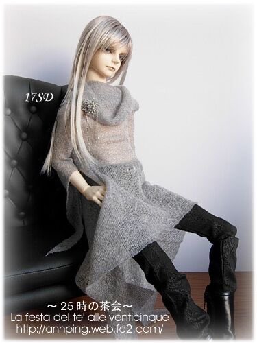 annping's tweet image. 少し未来感のあるニットトップス

#毎週一作品チャレンジ 8
#うちの子かわいい
#ドールオーナーさんと繋がりたい