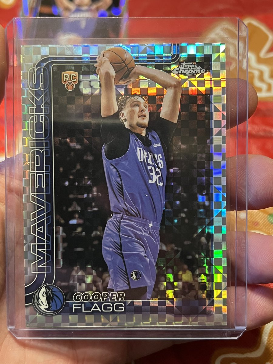 dotscribblesOG's tweet image. Snagged 2 mega boxes today! Let’s just say the odds were on my side this time.