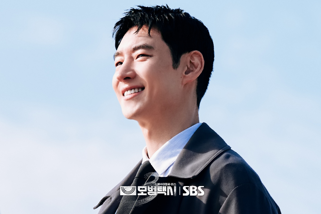 SBSNOW's tweet photo. 5283 운행 종료합니다😎
 
 지금까지 SBS 금토드라마 <모범택시3>를
 사랑해 주셔서 감사합니다💛

 #SBS금토드라마 #모범택시3
 #TaxiDriver3 #모범택시3스틸 #스틸
 #이제훈 #김의성 #표예진 #��혁진 #배유람 https://t.co/4vUd0qkdGi