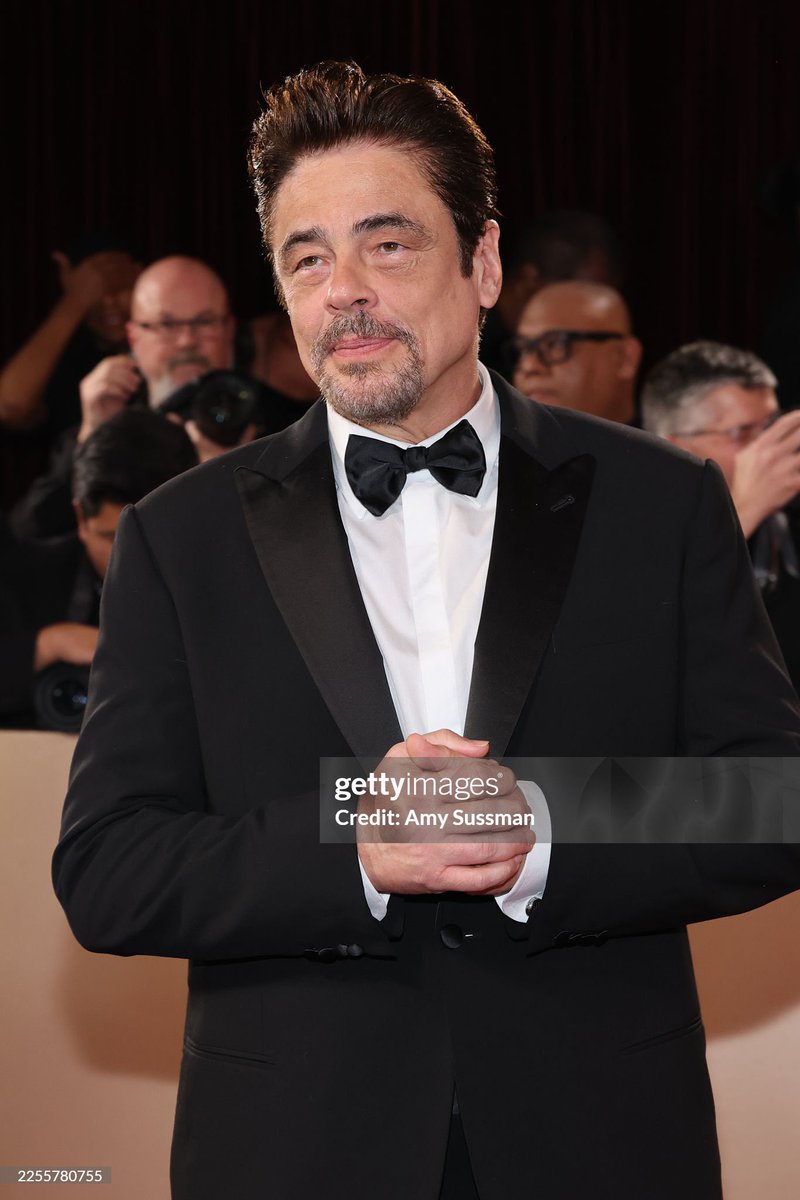 movieversox's tweet photo. Benicio del Toro #GoldenGlobes https://t.co/Jpyn188prS