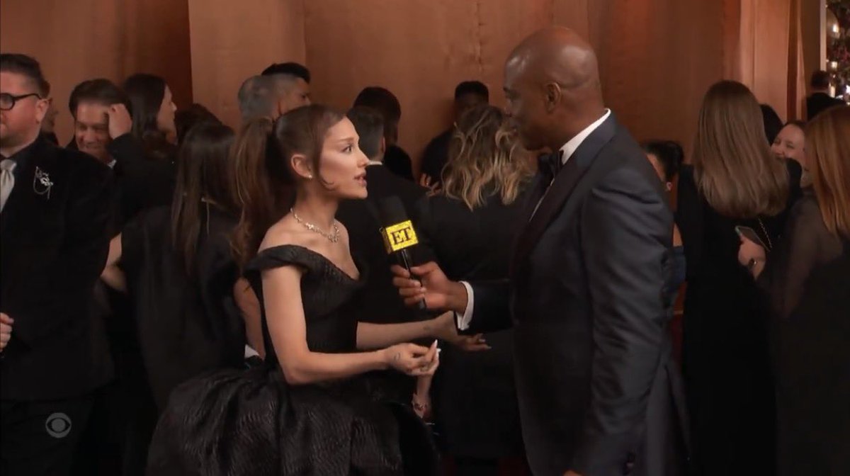 BuzzingPop's tweet image. Ariana Grande talks to ET about being an Academy voter:

“I’m taking this seriously. I’m watching everyone’s movie.”