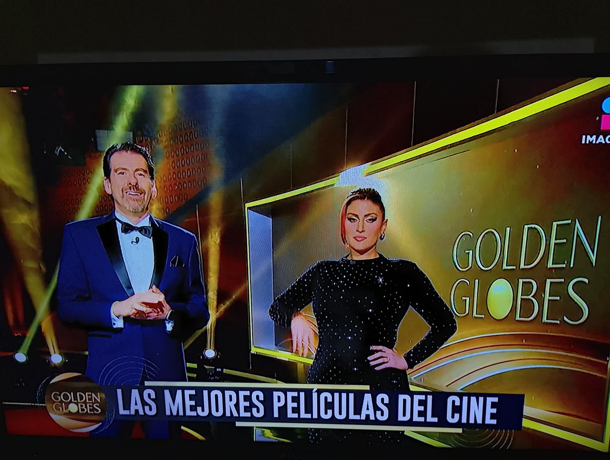daduenda's tweet photo. Yo pasando el rato viendo los Golden con videgaray y mi gran sofi😁

#GoldenGlobes   
#GOLDENGLOBESIMAGEN
 #GoldenGlobes2026   
#GoldenGlobes2026 https://t.co/GhHqkRb0zw