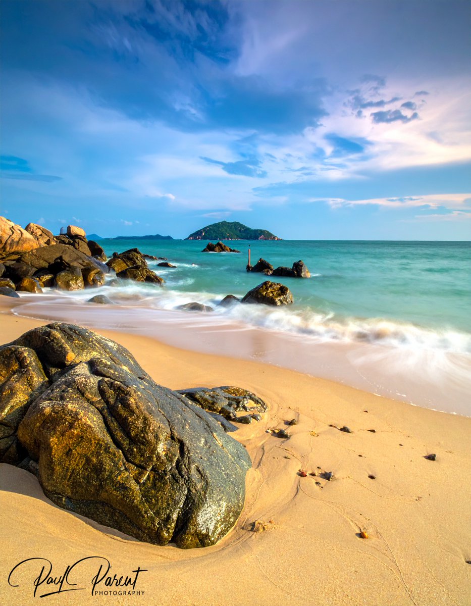 photolator tweet media