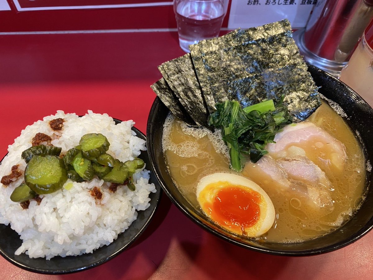 ie_sauna's tweet photo. 新小岩レインボー🌈
寝起き、朝🧖最高です。
1キロ　落としました。

🍜食べ過ぎて
さすがに体重増量🤣

今日から1週間くらい
食事制限いたします😭

3枚目の写真は昨日の夜
3コ餃子と間違えて
大盛りの食券買ってた🤣🤣 https://t.co/L62FQGoon2
