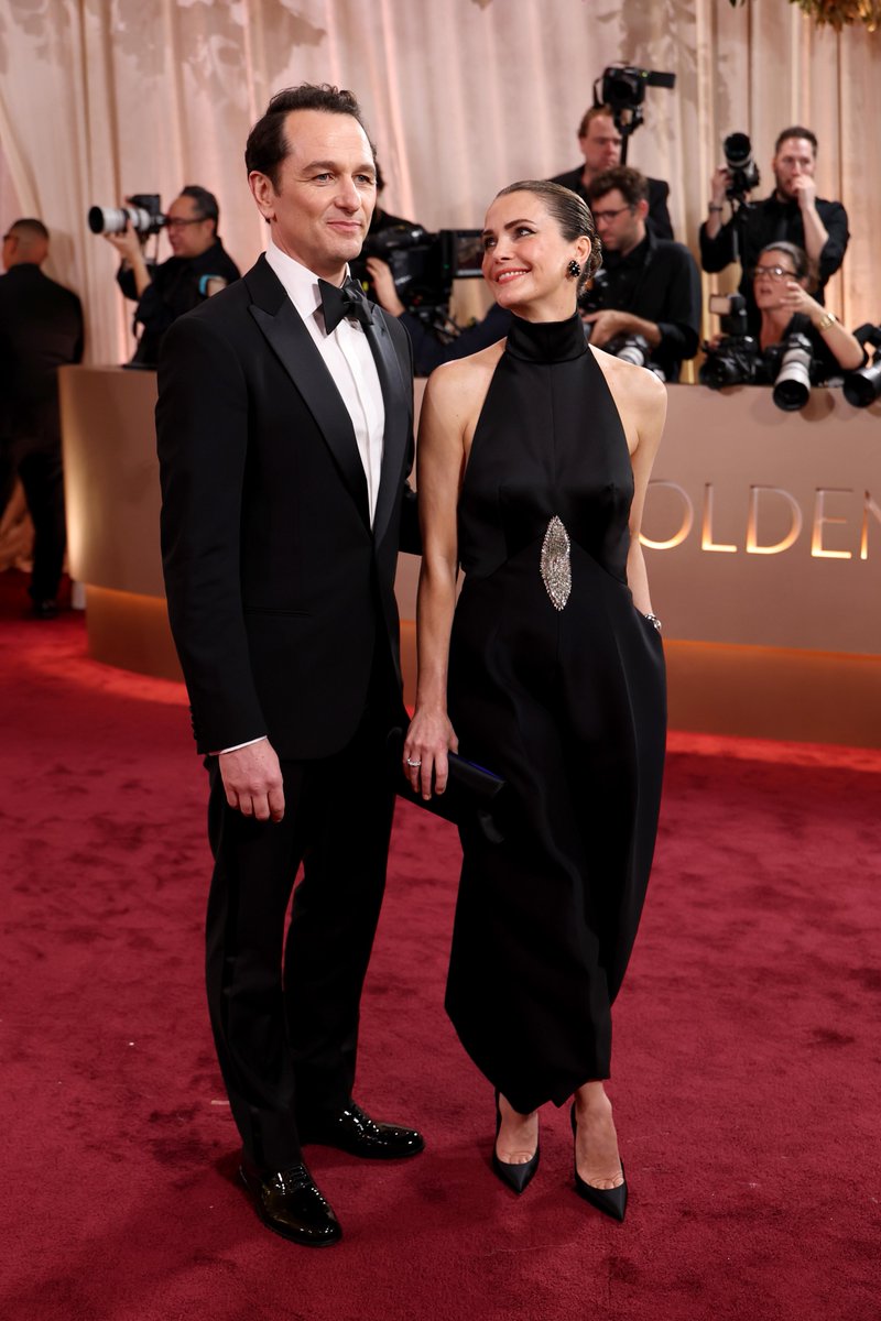 netflix's tweet image. The Golden-Globe nominated couple Keri Russell and Matthew Rhys!

📸: getty