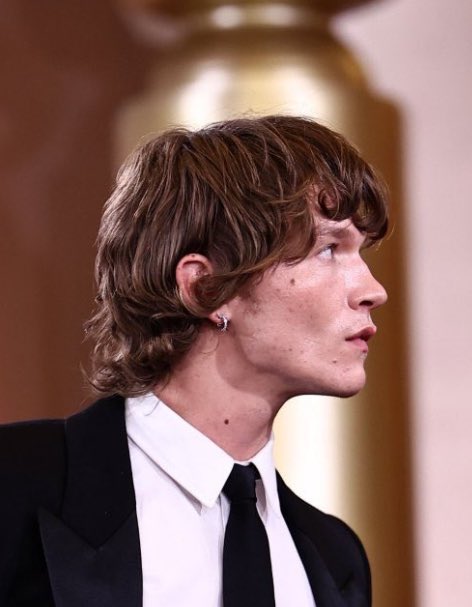 hollanovhigh's tweet image. they are singlehandedly keeping the face card economy running