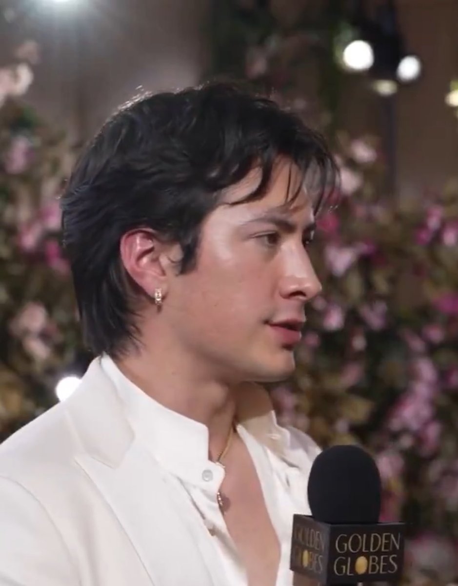 hollanovhigh's tweet image. they are singlehandedly keeping the face card economy running