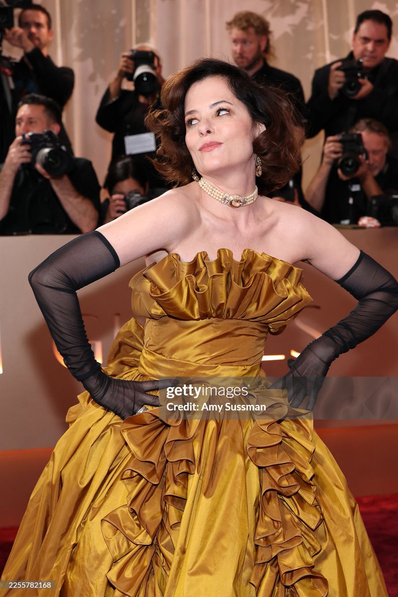 sinadiemequiere's tweet image. OMFG PARKER POSEY 🗣️🗣️🗣️🗣️🗣️