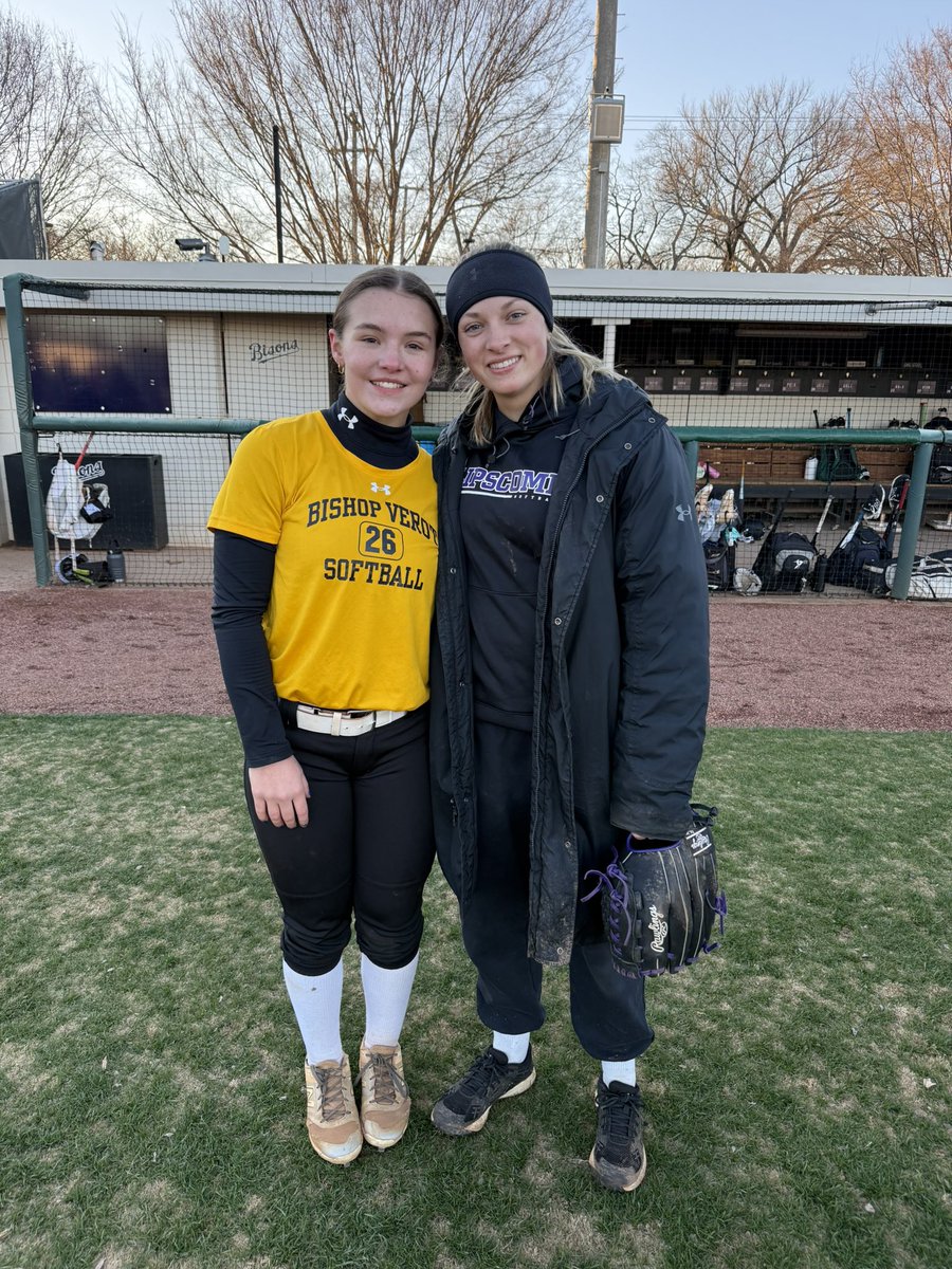 AbbyGoff26's tweet photo. A huge thank you to @CoachKRyman and the whole @LipscombSB staff for putting on an amazing camp! I learned so many things that will help elevate my game. 🥎🥎

@JaxStorm_Han 
@BVHS_Softball 

#prospect #prospectcamp #classof2027 #lipscomb
#grinding #softball https://t.co/5REF3GtbjB