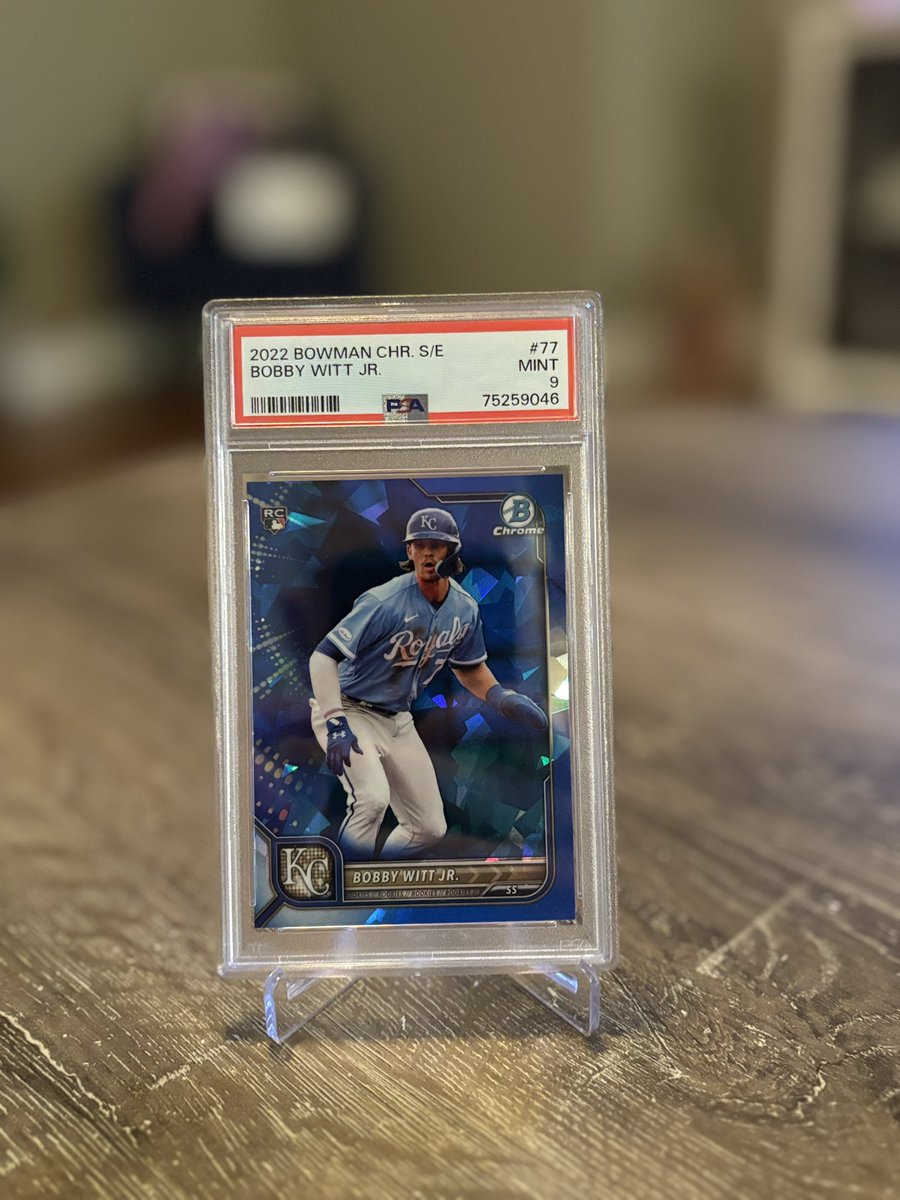 CardsStocks's tweet photo. Bobby Witt Jr Rookie BOWMAN CHROME SAPPHIRE https://t.co/Q5awhbh6RG