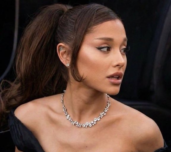 newpeedr's tweet image. 2021                                                       2026