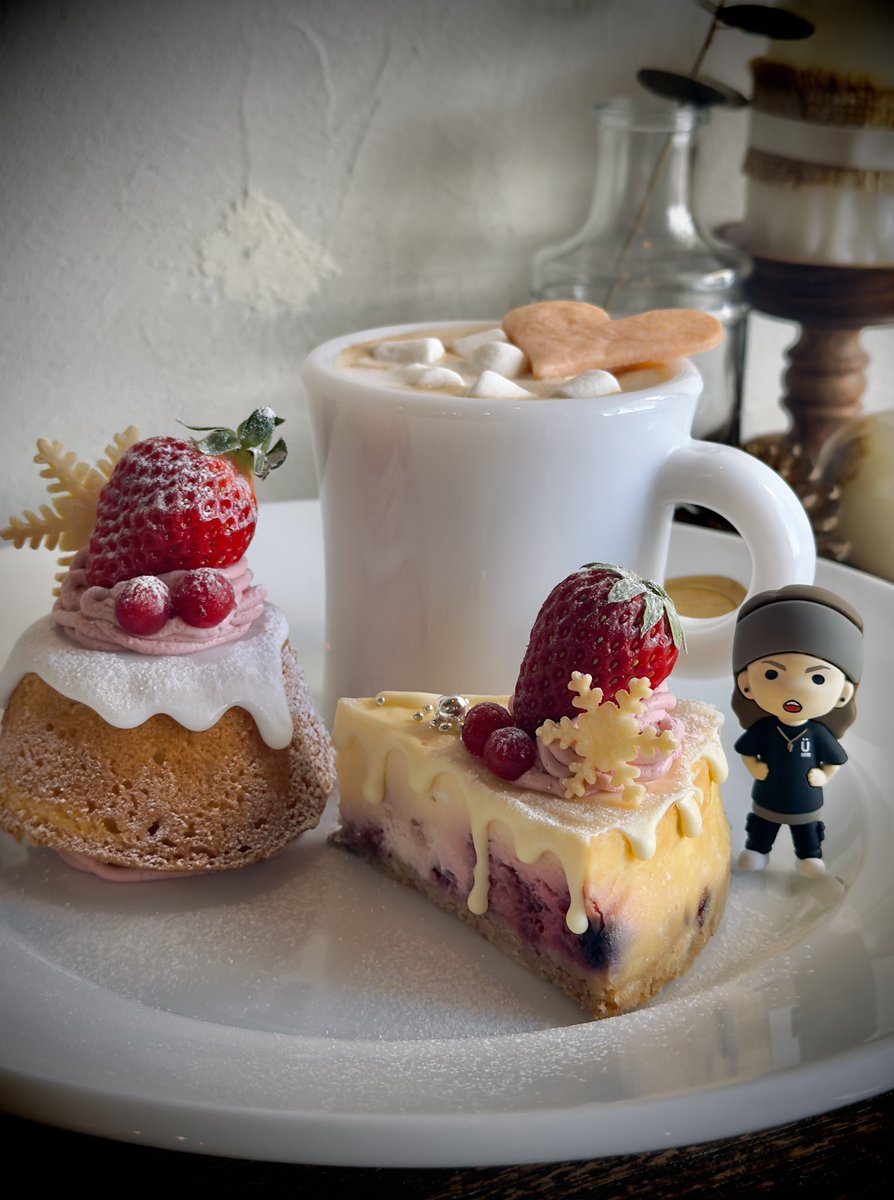 nyapi3995's tweet image. おはようございます☀
UVERのツアーは全落でした🙃
彰生誕祭落選が悲しいなぁ〜、
彰愛がお前はまだ足りないって事か...
もっと伝わるように愛しますü
LIFEsize先行は期待せずに待とう🥲

今日のカフェ活☕️
ベリーのチーズケーキと
ベリーのパウンドケーキ🍓
もう、ビジュが可愛過ぎるüÜ