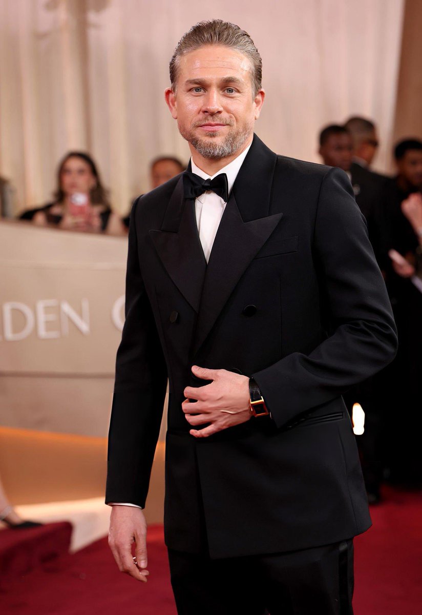 4nxidote's tweet image. OH. MY. GOD. CHARLIE.