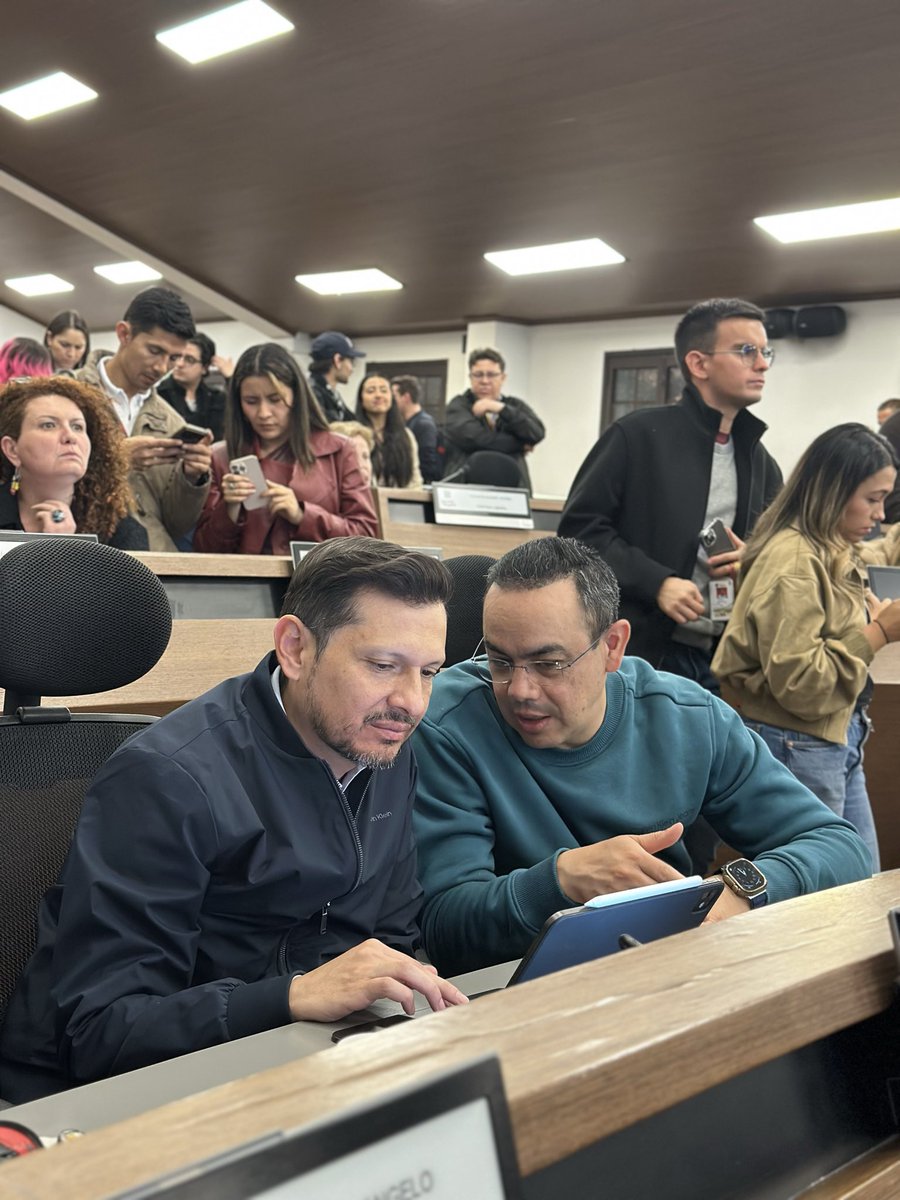 SamirBedoya's tweet photo. Iniciamos sesiones 2026 en el @ConcejoDeBogota con la nueva asignación de comisiones permanentes. 

Desde la Comisión Segunda de Gobierno, la bancada del @PartidoMIRA seguirá trabajando por sectores clave, priorizando siempre el bienestar de los bogotanos. @Fapuentess

Asimismo, en la Comisión Tercera de Hacienda, nuestra prioridad será garantizar un manejo transparente y responsable de los recursos públicos. 

Además, continuaremos firmes en la defensa y apoyo a las mujeres de nuestra ciudad desde la Comisión de la Mujer.