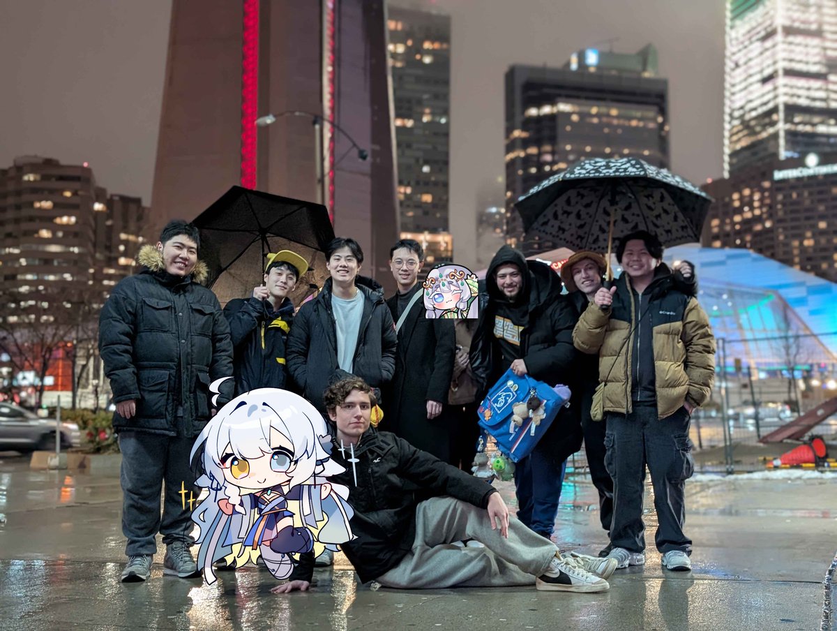 lelaVT_'s tweet image. thanks guys for coming to see me &amp;lt; 3 toronto girlies