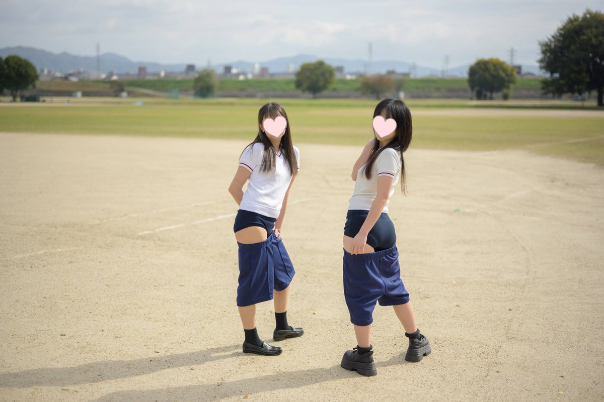 okagamiomochi's tweet photo. ららさん、キキさんとハーパン体操服撮影。
#Jelenk #U718 #UNITIKA https://t.co/wAS3GPLQNc