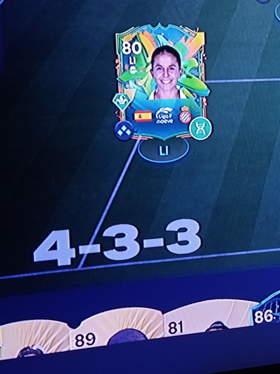 PaulitapereaC's tweet photo. @paulitaperea16 para mí eres titular hasta en mi alineación de #ultimateteam de @EASPORTSFC @easportsfces https://t.co/bWpVVyuqLE