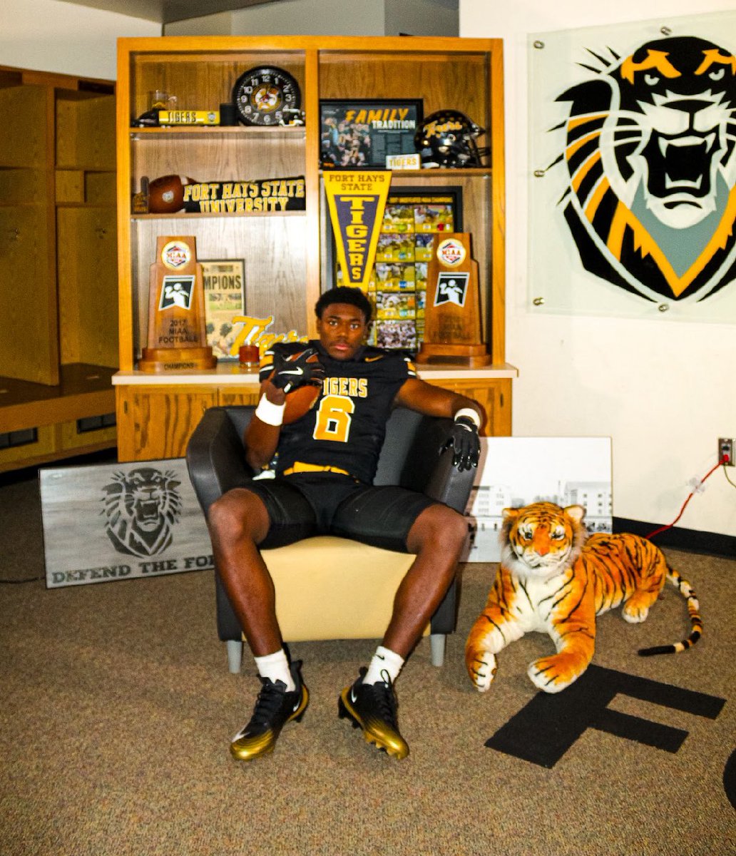 JaylenHardy_6's tweet image. Had a great visit down in Kansas  this week !! Thank you to hays and the great people !!!