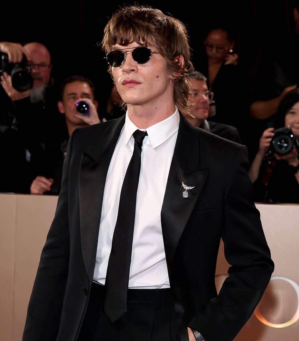 milesangels's tweet image. que vaya apareciendo la foto de miley y connor juntos YA