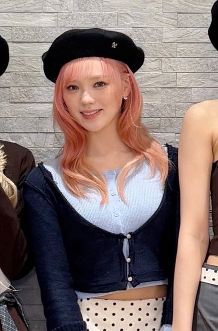 FASHRION's tweet image. I'm gonna need a selfie in this outfit ASAP this isn't funny anymore