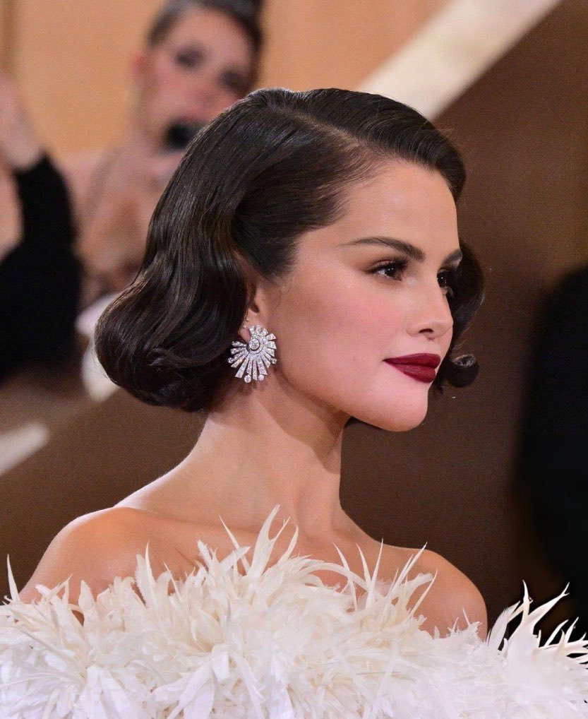 Selena Gomez en los Golden Globes