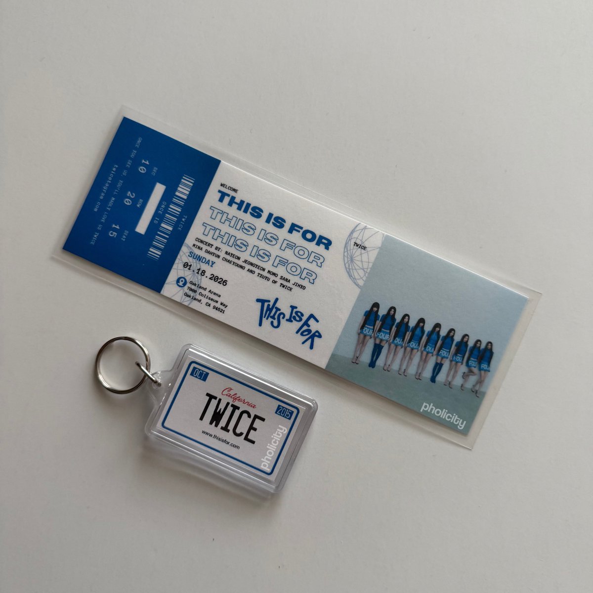 pholicity's tweet photo. TWICE THIS IS FOR IN OAKLAND DAY 2 
[FREEBIES] - LIMITED QUANTITY 💙
— concert ticket 
— california license plate keychain 

@JYPETWICE #TWICE 
#TWICE_THISISFOR_WORLD_TOUR https://t.co/kDgBkXpB5E