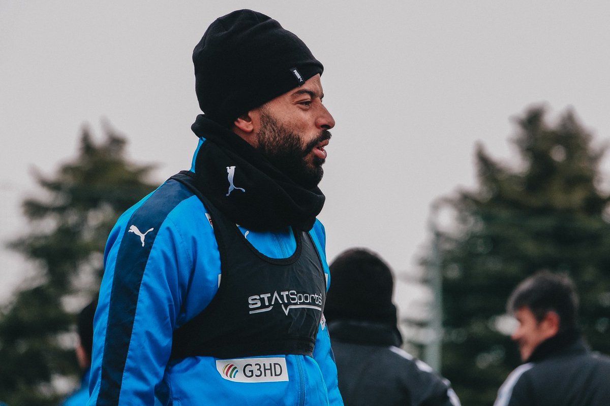 yokohama_fc's tweet image. #レオバイーア 選手が、契約満了に伴い、クラブを離れることが決定しましたのでお知らせいたします。

レオバイーア選手、2シーズンにわたり横浜FCのために戦ってくれて、本当にありがとうございました。…