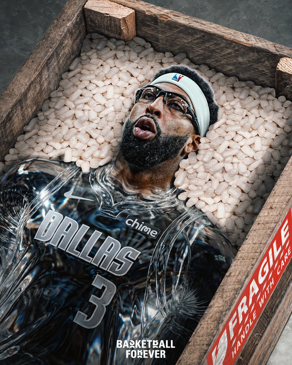bballforever_'s tweet image. Anthony Davis since joining the Mavericks: 

🔹Abdomen injury
🔹Adductor injury
🔹Eye injury 
🔹Thigh injury
🔹Groin injury
🔹Achilles injury
🔹Leg injury 
🔹Calf injury
🔹Hand ligament injury

MADE OF GLASS 😳
