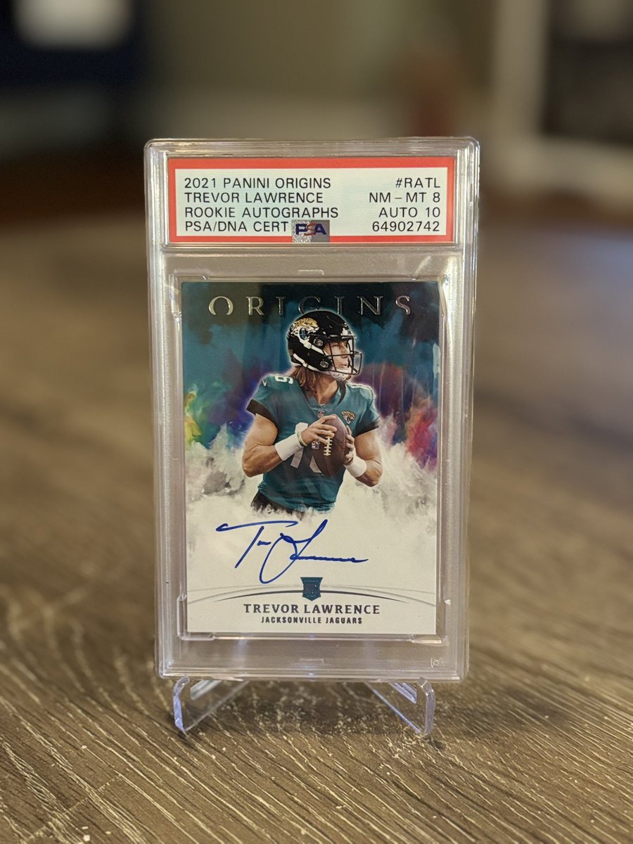 CardsStocks's tweet photo. TLaw Origins Rookie. On Card Auto. 
Pop 9 with only 4 higher! https://t.co/xnOMrSXZzZ