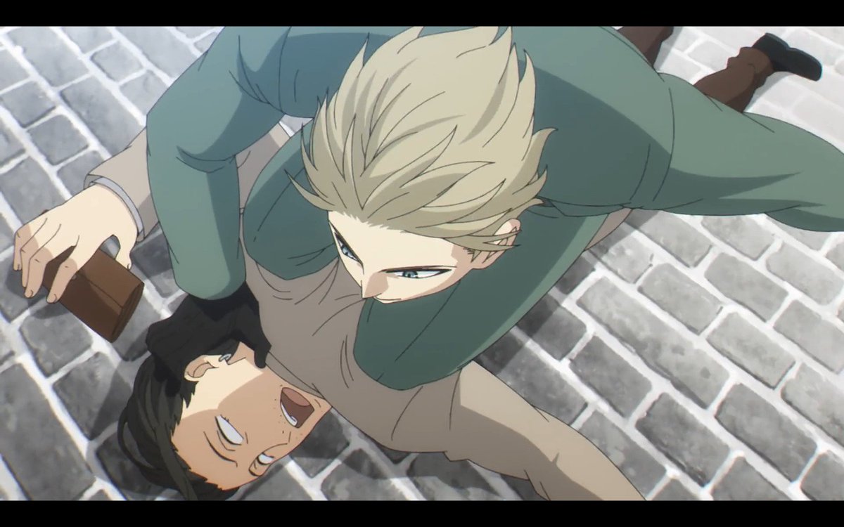 3ternal_3ch0es's tweet image. #SpyxFamily #スパイファミリー 

The Yor Effect 

At first Twilight was victim-blaming the old lady for having her wallet stolen but after seeing Yor go after the thief, he went after him as well. 

He probably wasn't going to go after the thief because as a spy he can't stand out