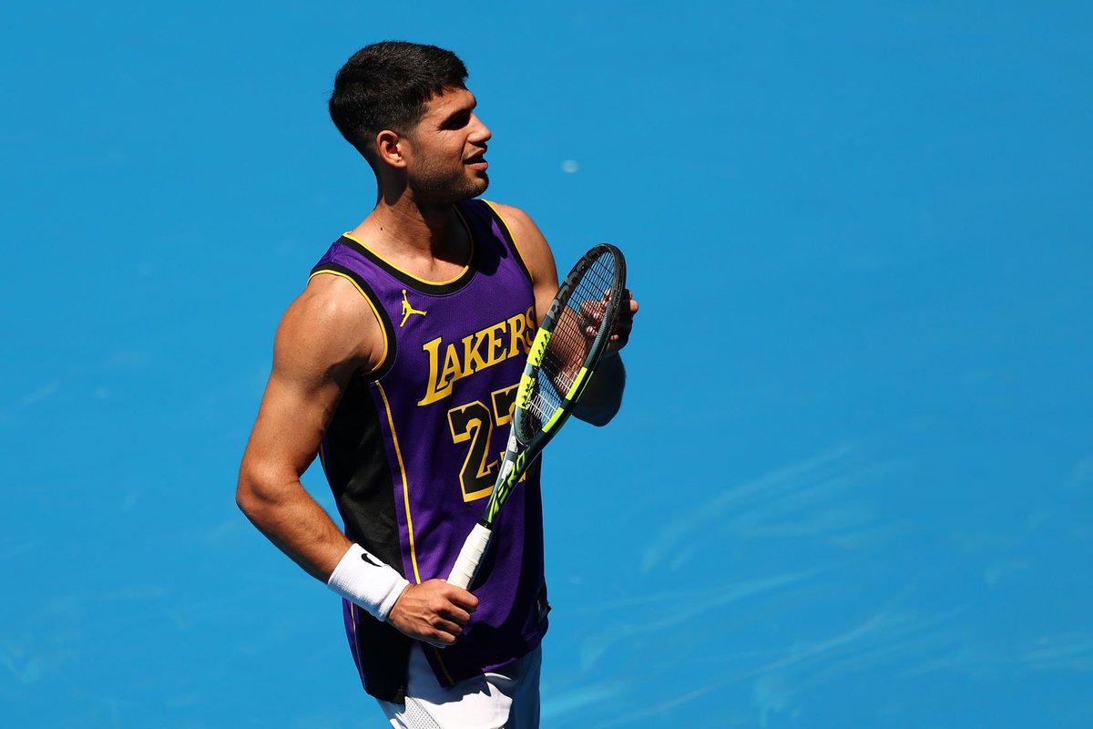 Tiempodetenis1's tweet photo. ¡Carlos Alcaraz enciende motores para el Australian Open! 🔥 https://t.co/dBWNcjdmef