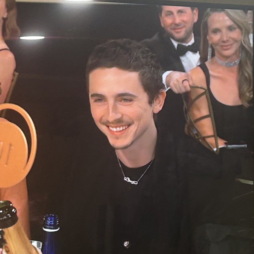 killingmelarson's tweet image. he looks DELECTABLE