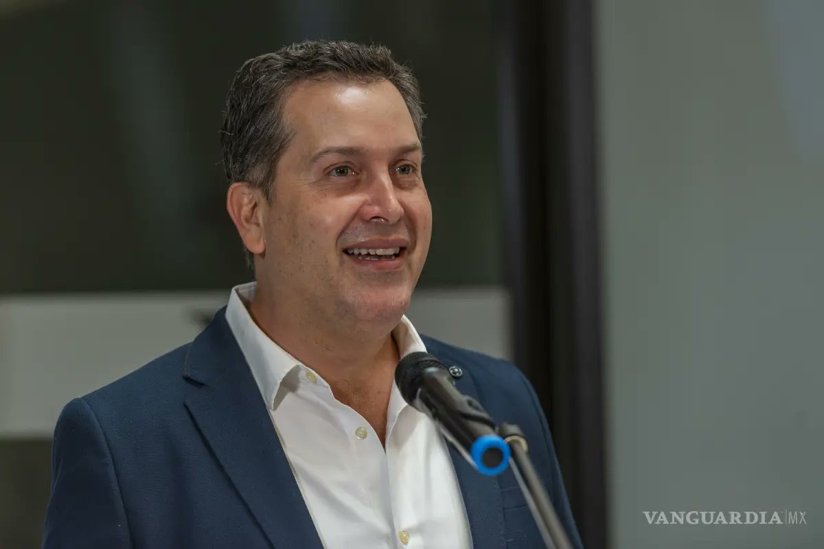 EL CASO FABRICADO CONTRA ARMANDO CASTILLA, DIRECTOR DE VANGUARDIA: DESDE LA DETENCIÓN A SU LIBERACIÓN
El sábado 10 de enero, el director general de VANGUARDIA, Armando Castilla Galindo, fue liberado por un juez de control en Nuevo León, quien ordenó su inmediata libertad al