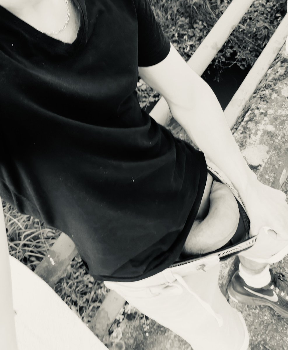 raph_montd's tweet image. ㅤㅤㅤㅤ𝗈𝗇𝗅𝗒𝖥𝖠𝗇𝗌ㅤ:ㅤ @𝗋𝖺𝗏𝖺𝗒𝖺𝗆𝖺ㅤ•
ㅤ꒰    魔。꒱ㅤ🔱ㅤ𝗌𝖾𝗇𝗌𝗎𝖺𝗅ㅤ  🌹⚫ㅤ  #𝗌𝗌ㅤ  𝗎𝗉𝖽𝖺𝗍𝖾.

私はこの日曜日を利用して、少しの間家から出て、新鮮な空気を吸い、少しだけ自慢することにしました。