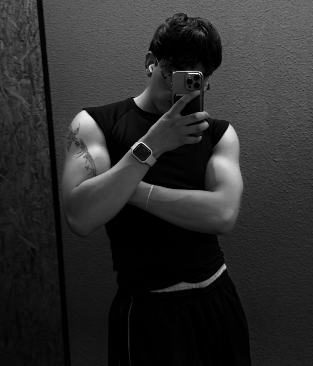 zypnea's tweet photo. Fotos del gym que ya no subí https://t.co/KCBNNhbjJ7