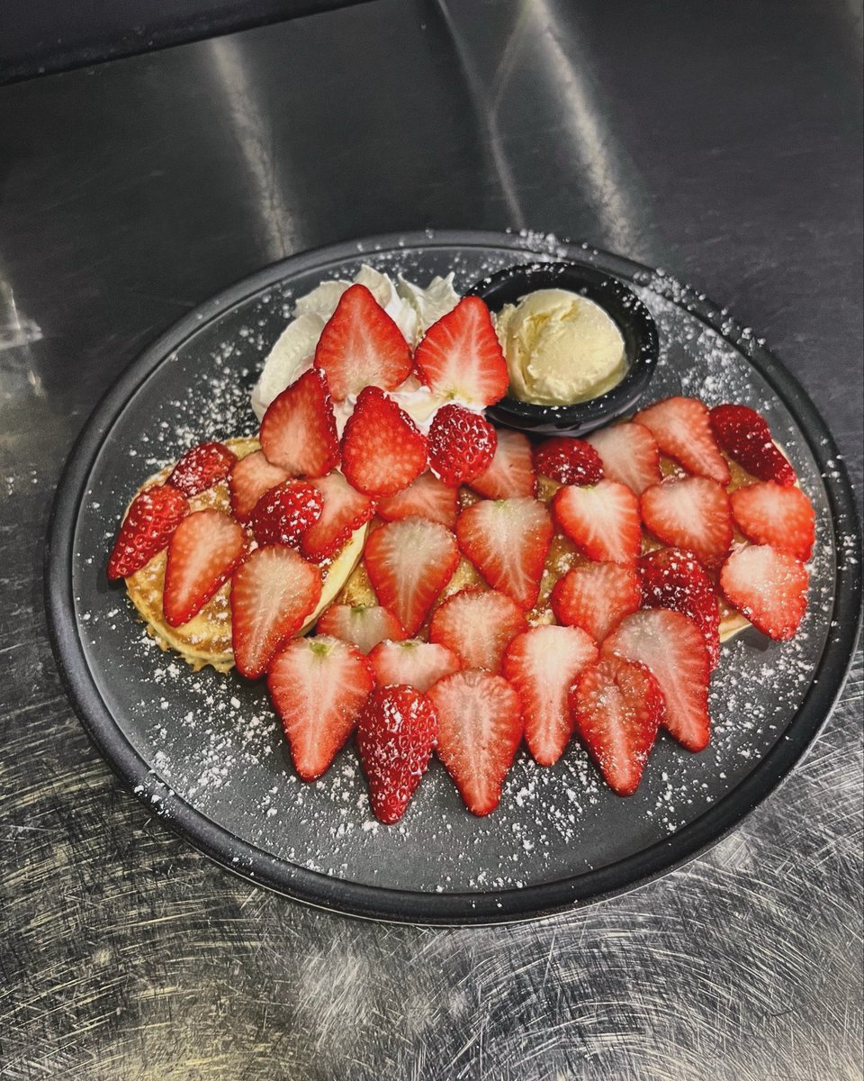 PancakeWorks's tweet image. おはようございます☀️成人の日㊗️
新成人の皆さんおめでとう御座います！🎉
寒いですが風もおさまって良かったです😊
良い１日をお過ごしくださ〜い！

★1月定休日→毎週水曜日、木曜日
★ラストオーダー→15:30