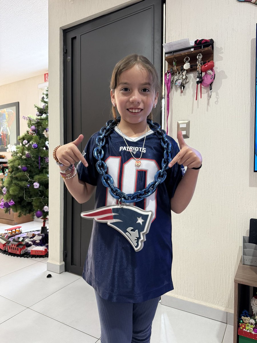AlexCoroch's tweet photo. #NFLEnTelevisa https://t.co/0p2GNwSEXJ