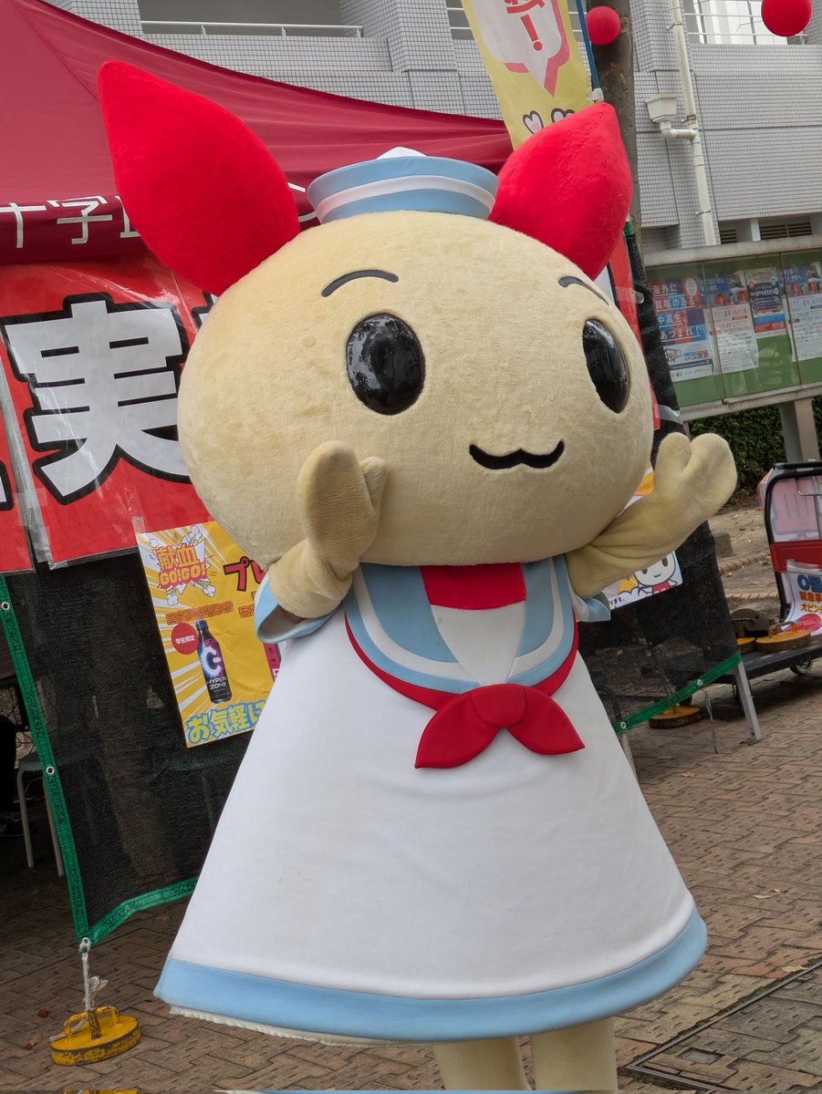 よく全血200ml献血したいのに400mlを勧められたという投稿を見かけますが、全血200mlは推奨される献血ではなく、若年層への「献血体験」としてお願いする例が多いみたい。

実際に医療機関の要請は95％以上が400mlだそうです。
全血200mlは例外という感覚でいた方がいいと思います。